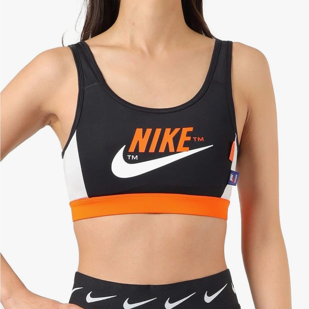NIKE WOMENS SWOOSH ICON CLASH MEDIUM SUPPORT SPORTS BRA